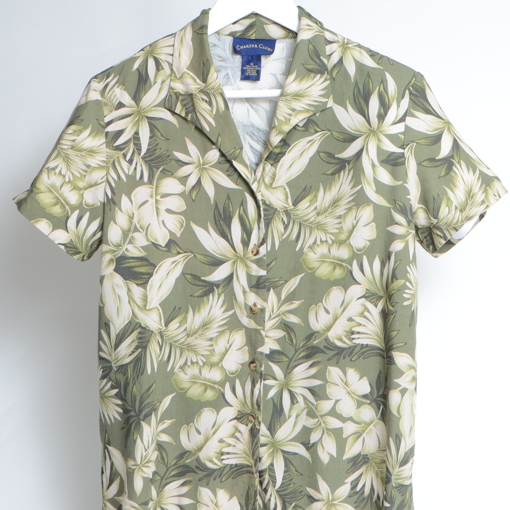 * Hiawaiian*shirt*Chapter Club*